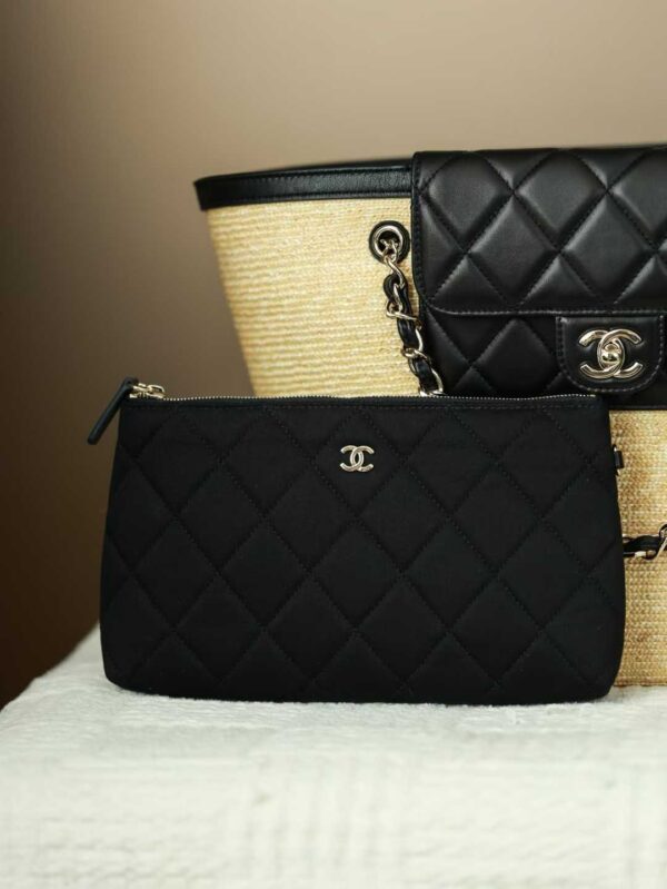 CHANEL SHOPPING BAG