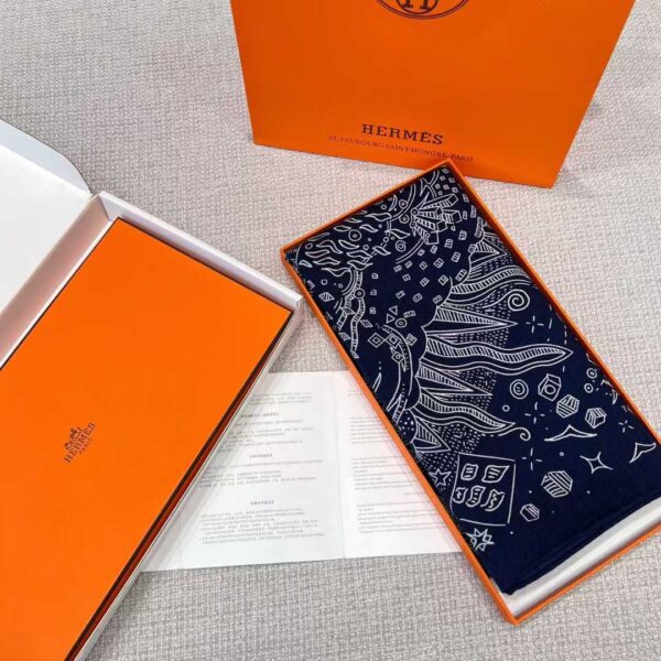 HERMES Square silk scarf