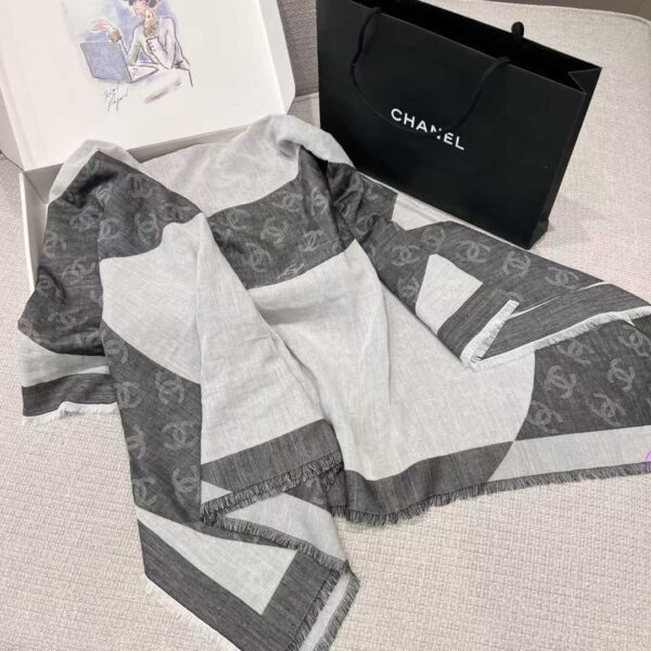 CHANEL Scarf