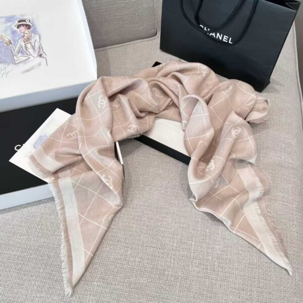 CHANEL Scarf