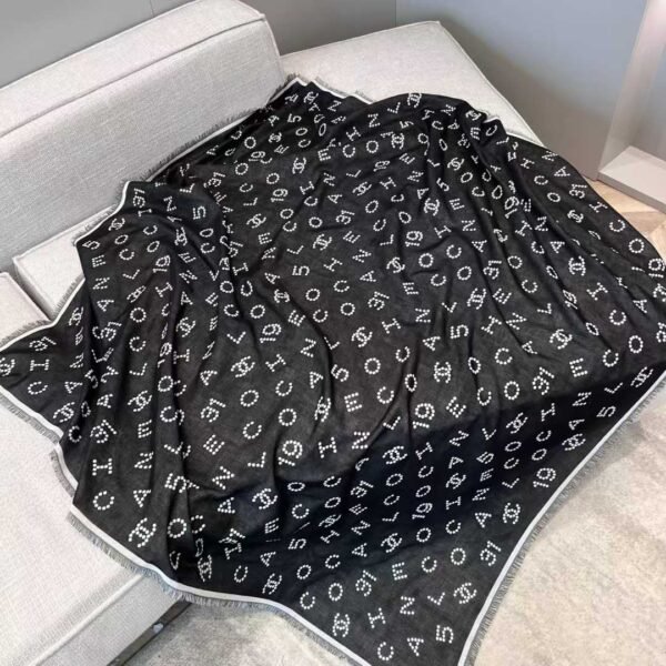 CHANEL Scarf