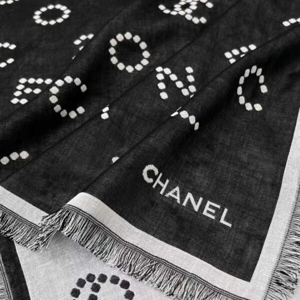 CHANEL Scarf