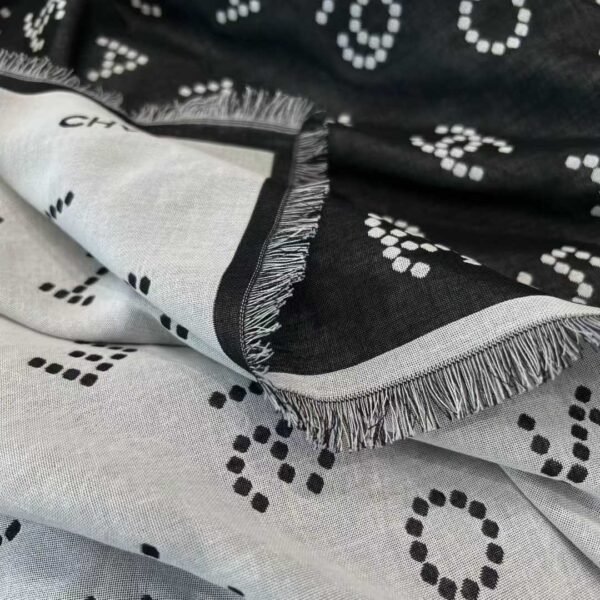 CHANEL Scarf