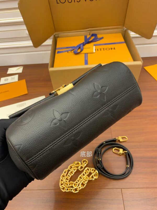 LOUIS VUITTON M45813 FAVORITE BAG