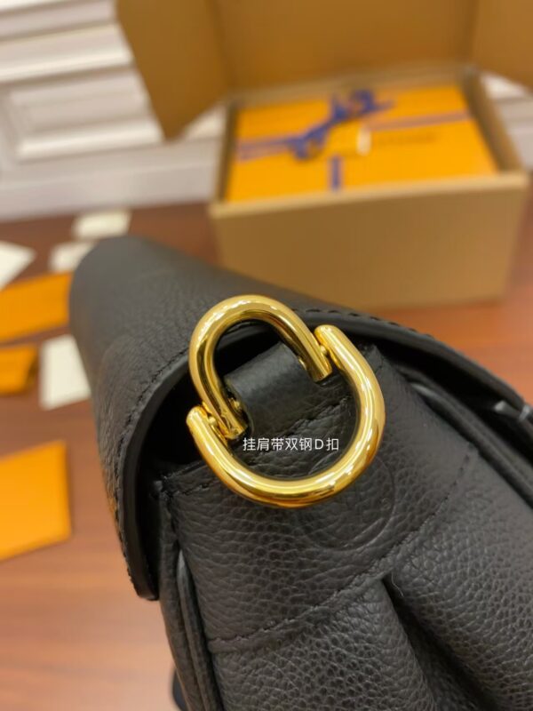 LOUIS VUITTON M45813 FAVORITE BAG