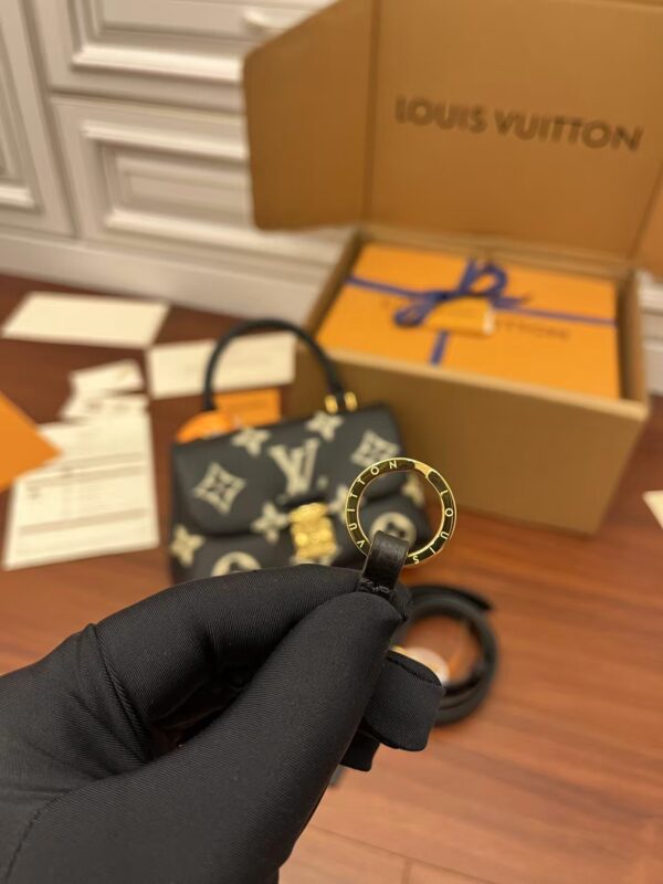 LOUIS VUITTON Madeleine  M45978