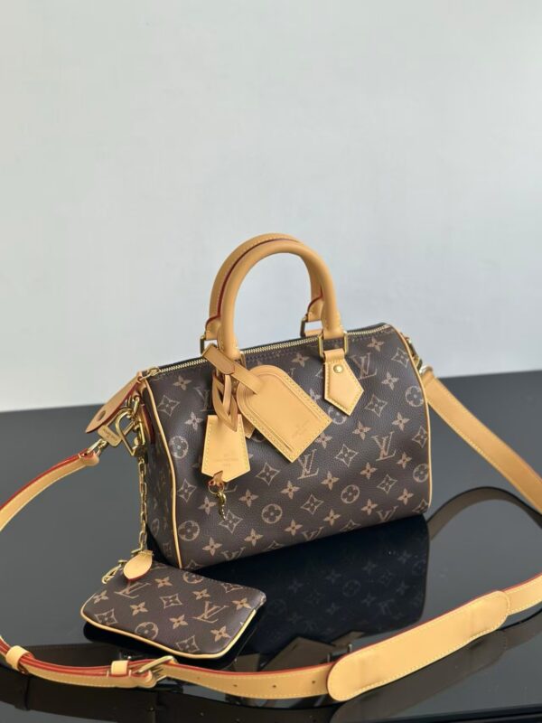 LOUIS VUITTON M24443 SPEEDY P9 BANDOULIERE25