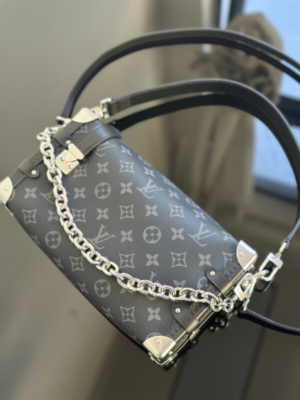 LOUIS VUITTON M26226 Side Trunk MM East West