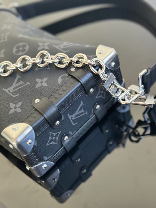 LOUIS VUITTON M26226 Side Trunk MM East West