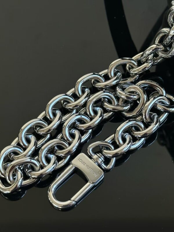 LOUIS VUITTON M26226 Side Trunk MM East West