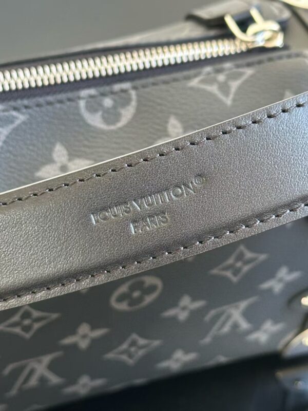 LOUIS VUITTON M26226 Side Trunk MM East West