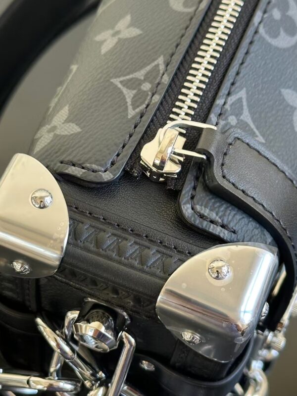 LOUIS VUITTON M26226 Side Trunk MM East West