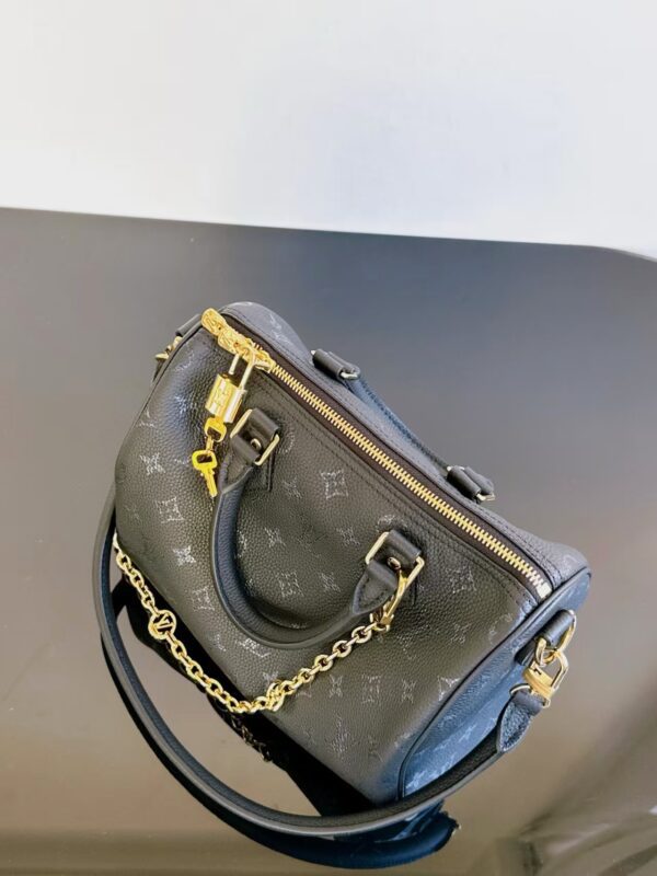 LOUIS VUITTON M26486 Speedy Bandoulière 25