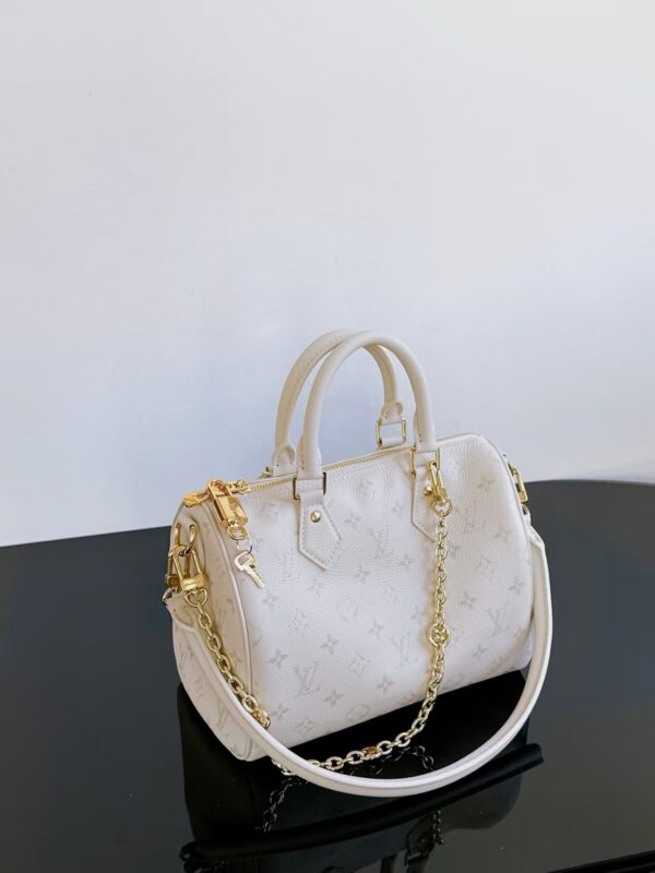 LOUIS VUITTON M26690 Speedy Bandoulière 25