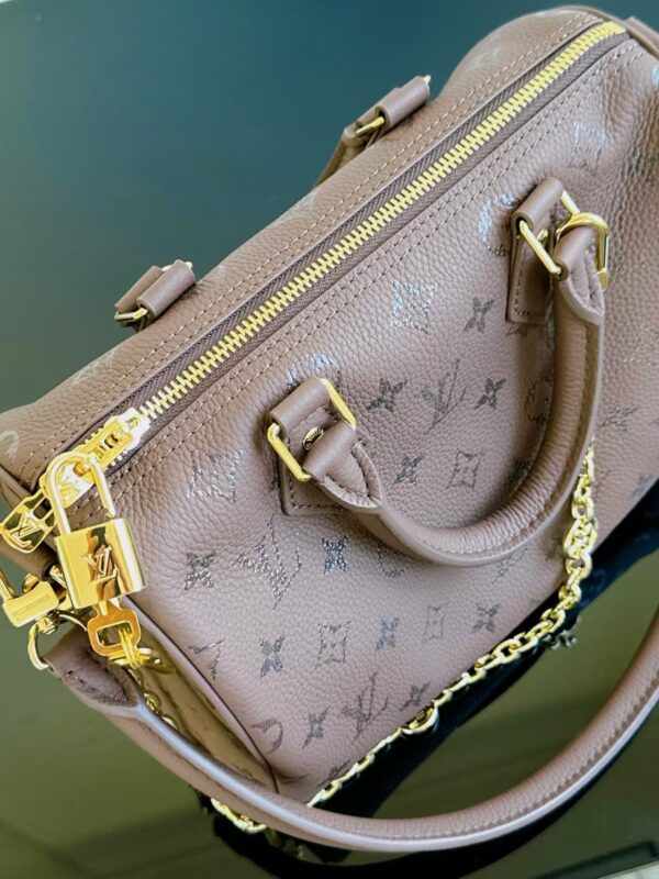 LOUIS VUITTON M26691 Speedy Bandoulière 25
