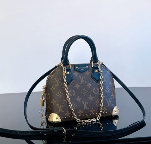 LOUIS VUITTON M26084 Alma Trunk BB
