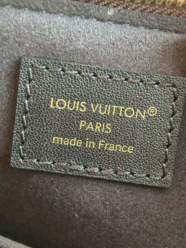 LOUIS VUITTON M26084 Alma Trunk BB