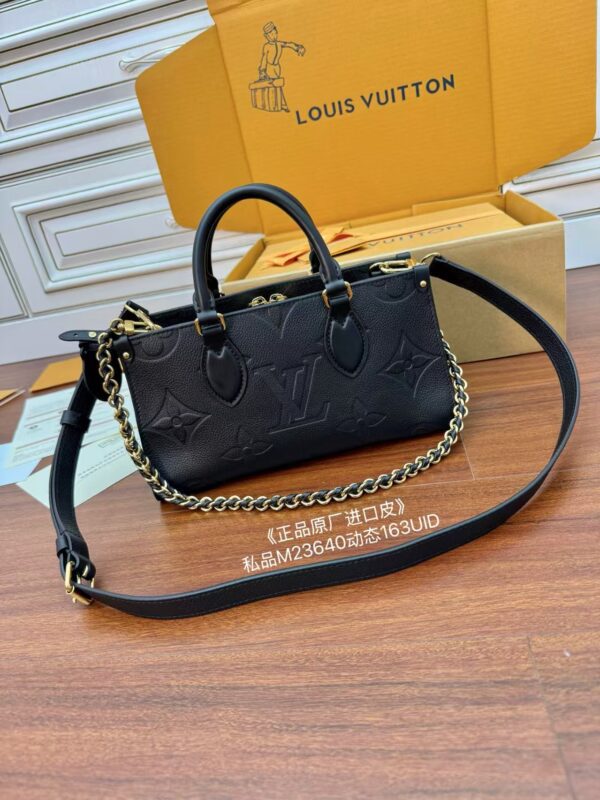LOUIS VUITTON M23640 OnTheGo East West