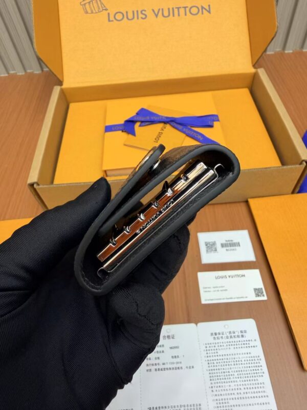 LOUIS VUITTON M62662 Key bag