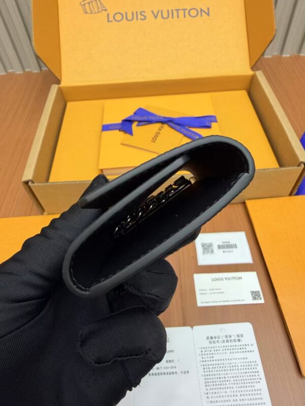 LOUIS VUITTON M62662 Key bag