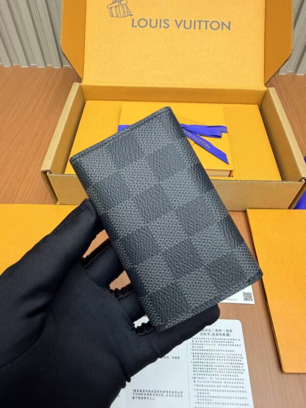 LOUIS VUITTON M62662 Key bag