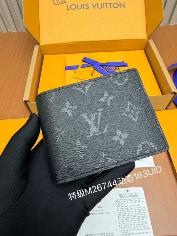 LOUIS VUITTON M26744 Multiple Wallet