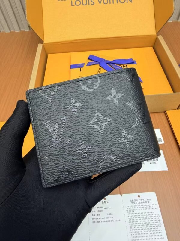 LOUIS VUITTON M26744 Multiple Wallet