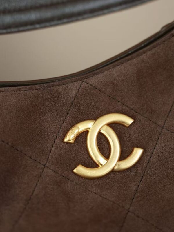CHANEL SHOPPING BAG