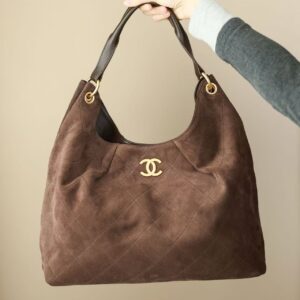 CHANEL SHOPPING BAG