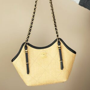 CHANEL SHOPPING BAG