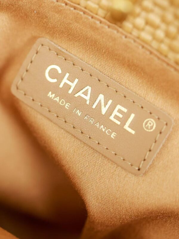 CHANEL SHOPPING BAG