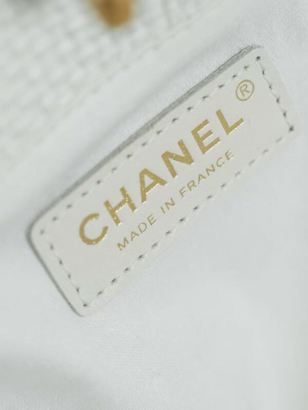 CHANEL SHOPPING BAG