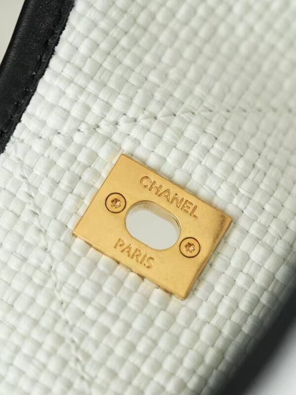 CHANEL SHOPPING BAG
