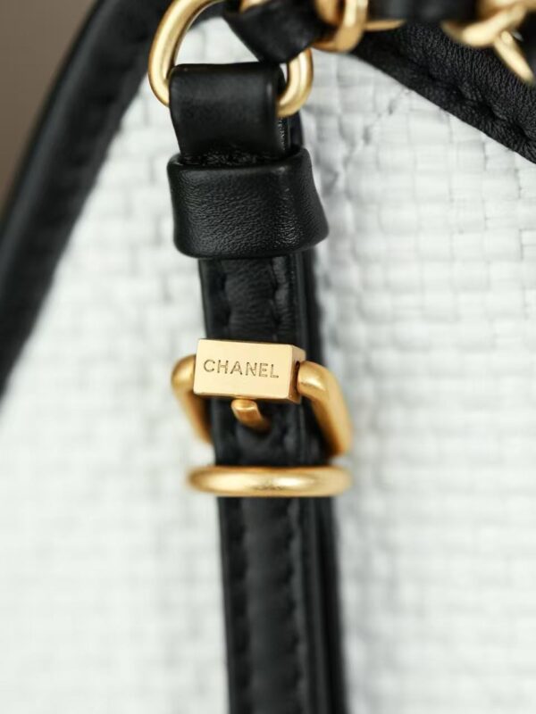 CHANEL SHOPPING BAG