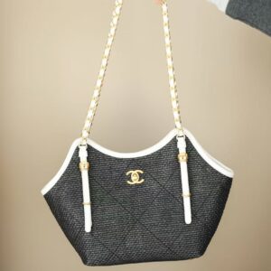 CHANEL SHOPPING BAG