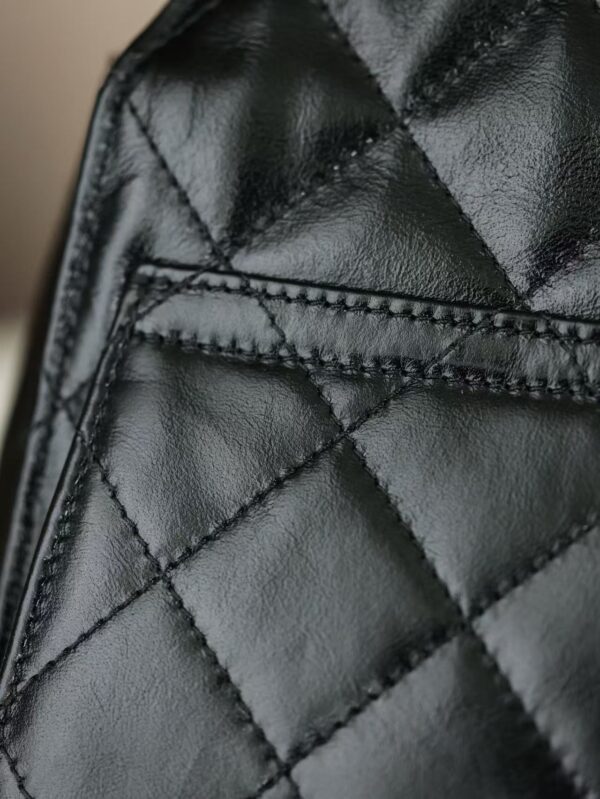 CHANEL 25 Small Handbag