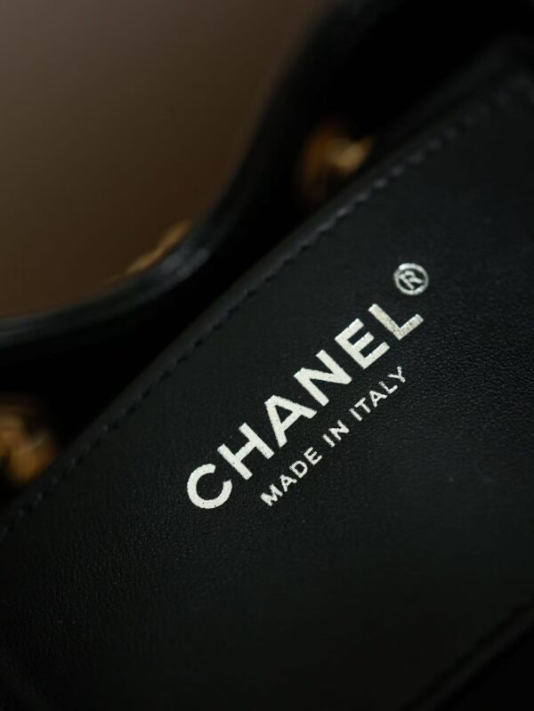 CHANEL 25 Small Handbag