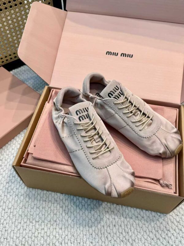 MIUMIU Sneakers
