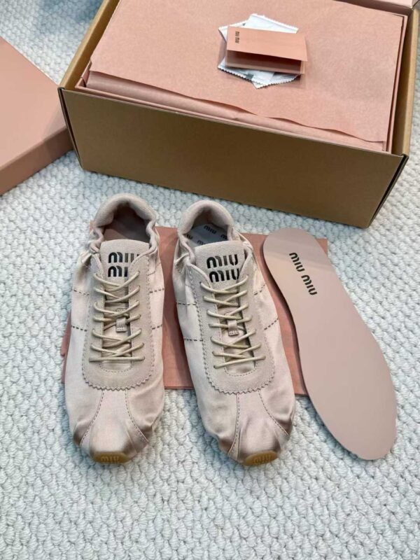 MIUMIU Sneakers