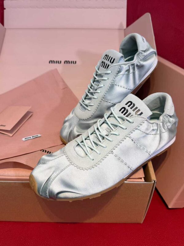 MIUMIU Sneakers