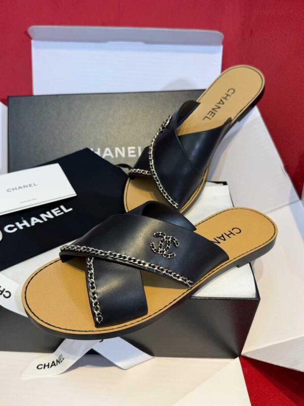 CHANEL Sandals