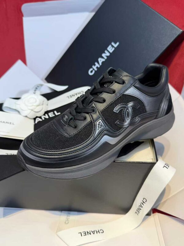 CHANEL  Sneakers