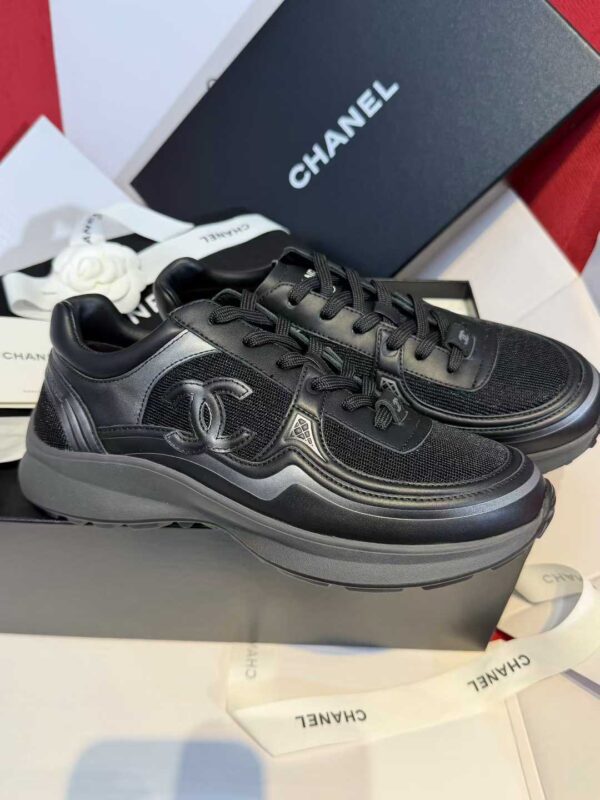 CHANEL  Sneakers