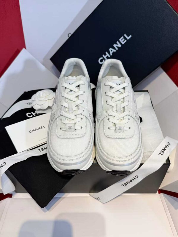 CHANEL  Sneakers