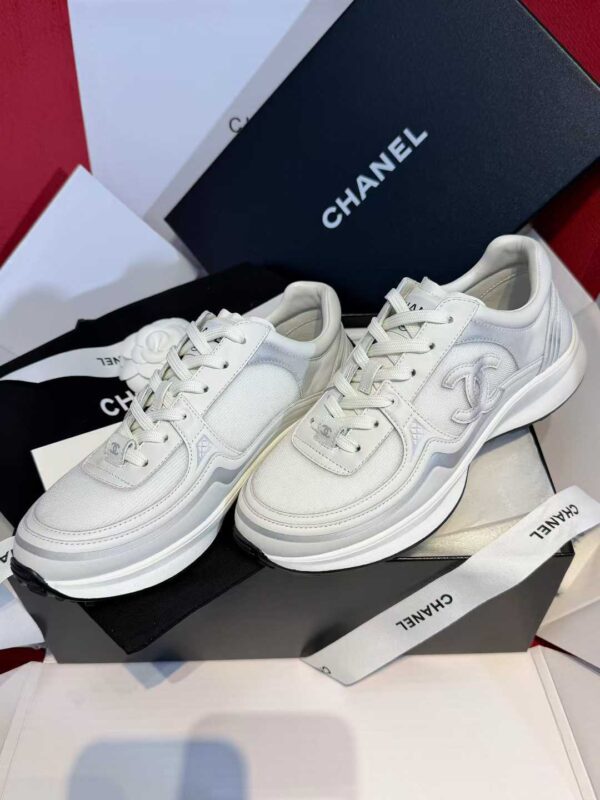 CHANEL  Sneakers