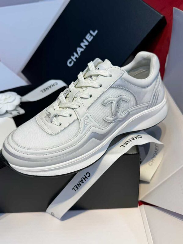 CHANEL  Sneakers
