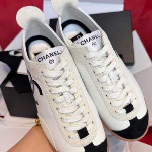 CHANEL Sneakers