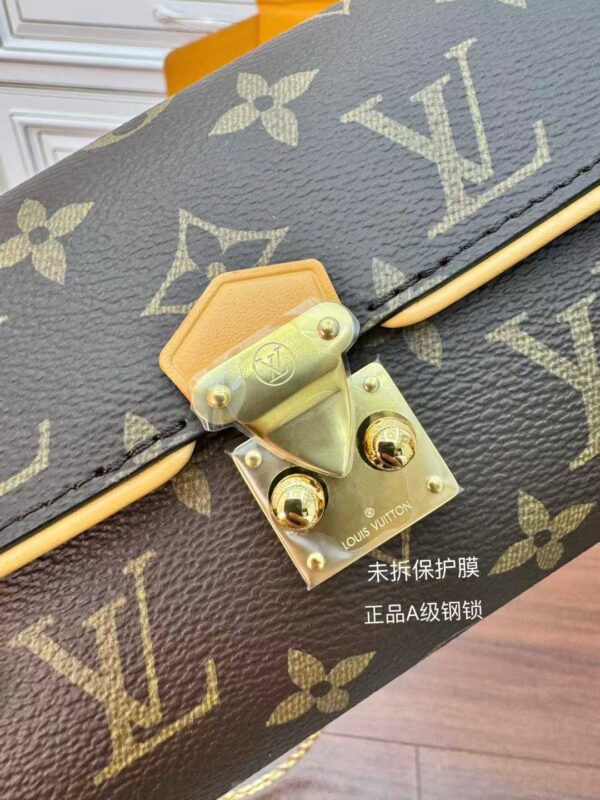 LOUIS VUITTON  M13566 POCHETTE CAMILLE BAG