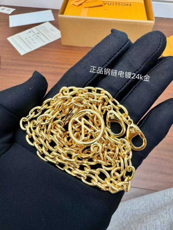 LOUIS VUITTON  M13566 POCHETTE CAMILLE BAG