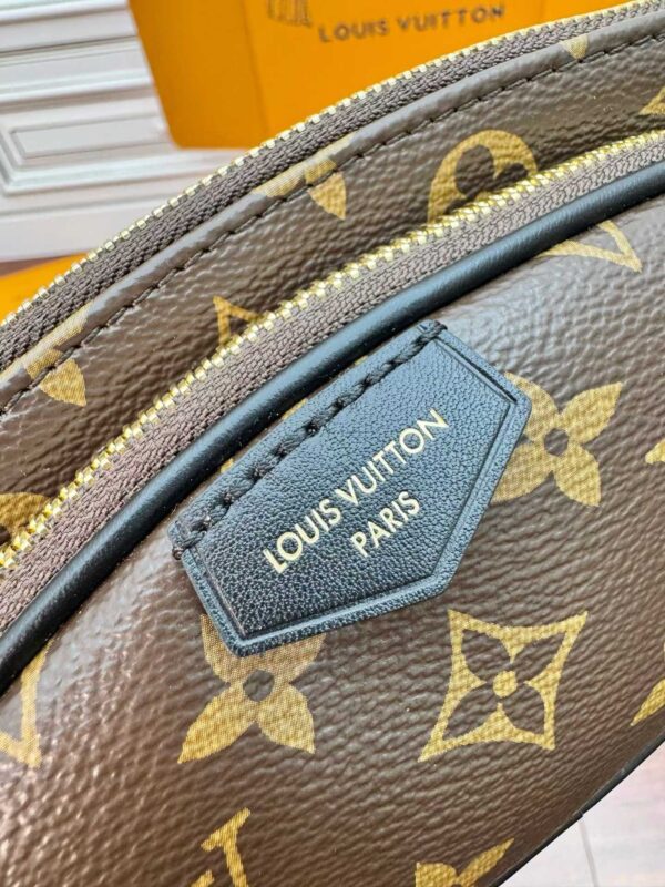 LOUIS VUITTON M14806 KEEPIT  Waist bag